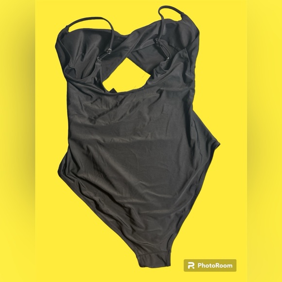 NWT Front Twist Cut Out One Piece - Picture 2 of 2